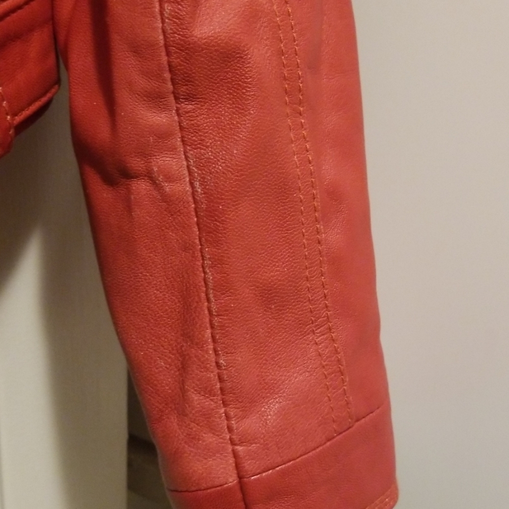 Red leather jacket - Picture 6 of 8